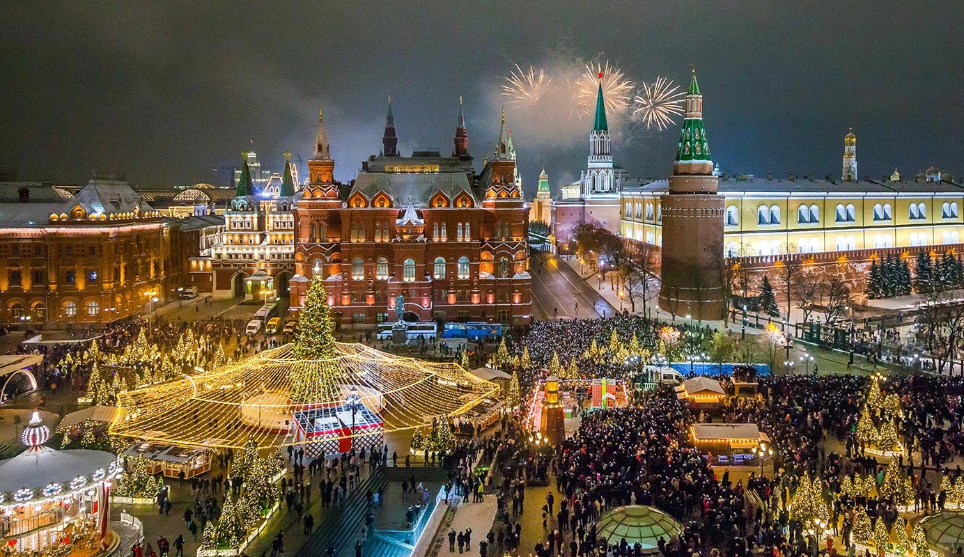 Куда поехать на Новый 2023 год - туры в Москву